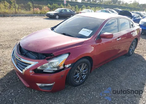 2015 Nissan Altima 2.5 S из США, поврежденный, VIN 1N4AL3AP8FC477152